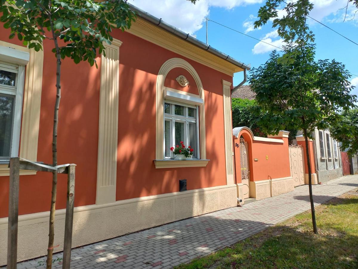 Szent Istvan Wellness Panzio Мако Екстер'єр фото